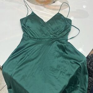GREEN DILLARDS DRESS WITH CROSSED BACK